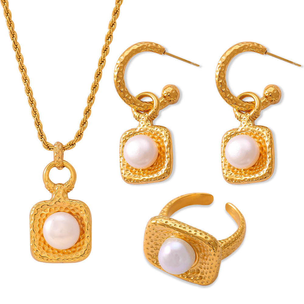Personality niche polka dot texture design freshwater pearl jewelry temperament elegant titanium steel fashion suit