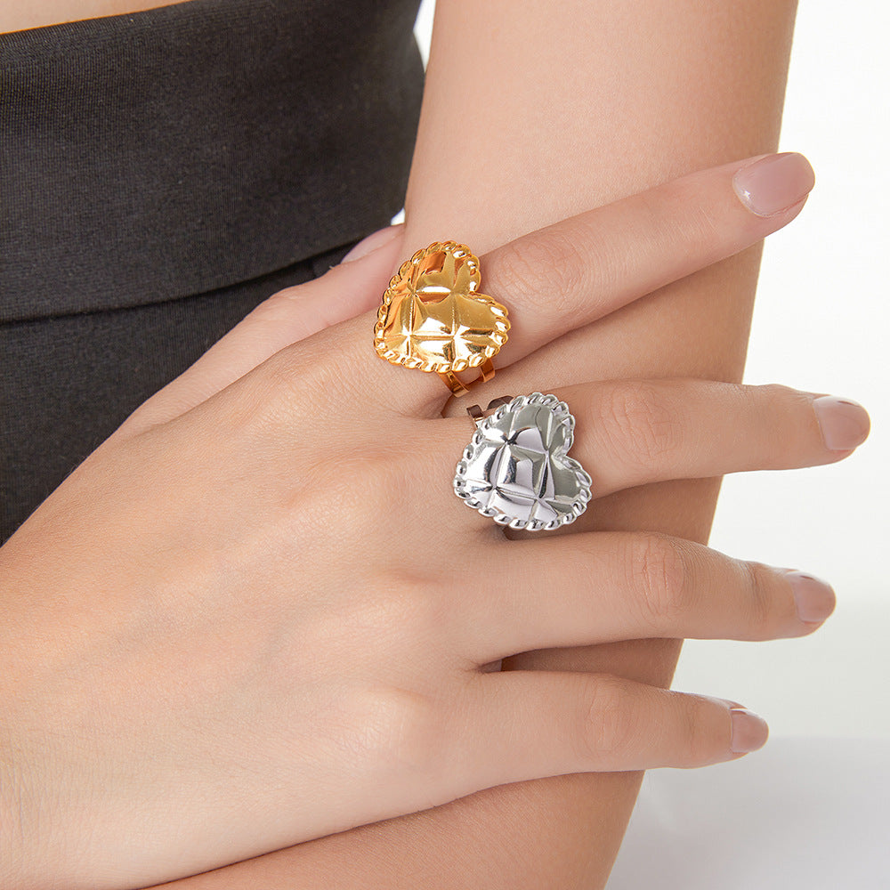 Jewelry Trendy Personality Versatile Ladies 18K Gold Titanium Steel Rhombus Love Heart Ring Spot 99