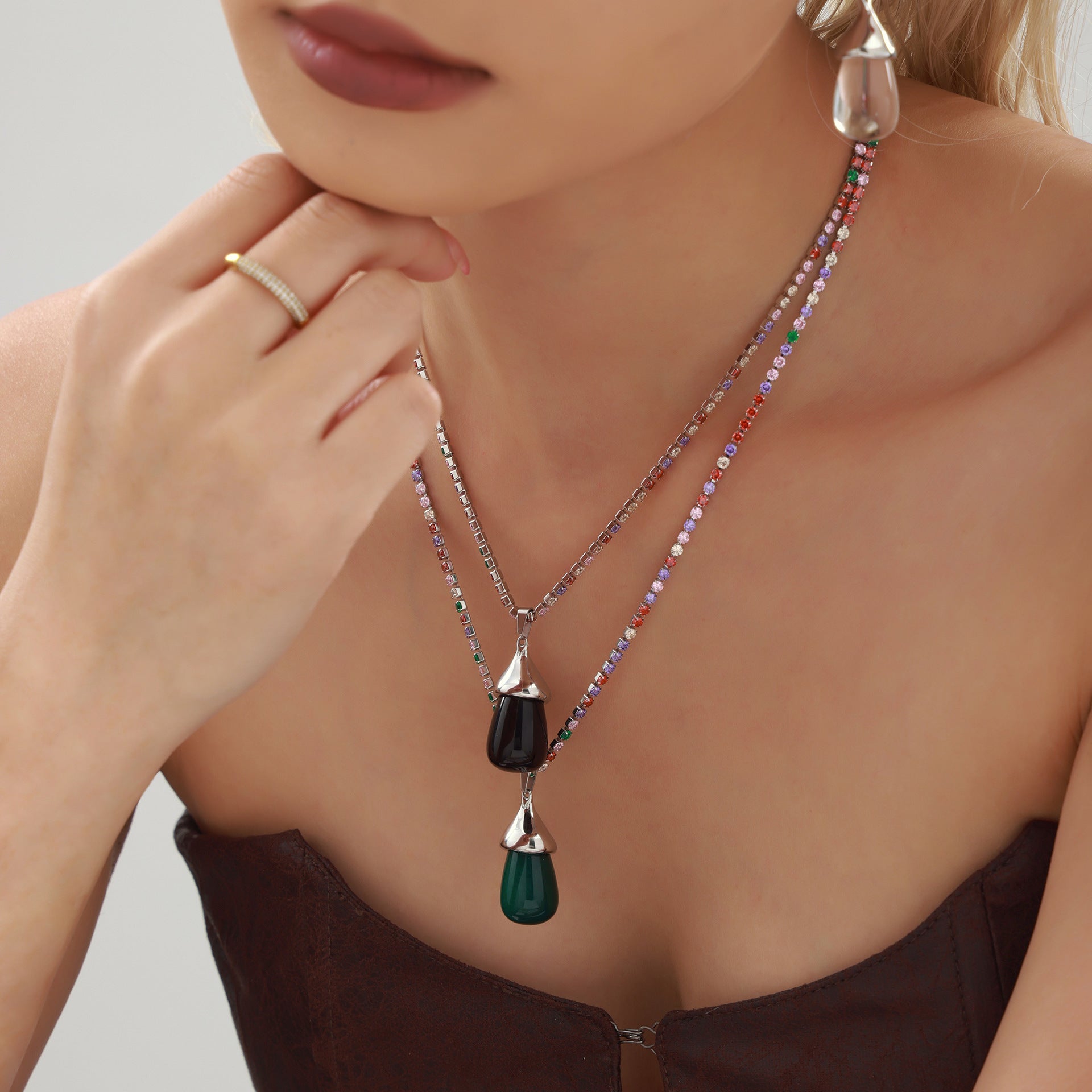 Stainless steel color zircon chain resin water drop collarbone necklace light luxury temperament necklace spot female