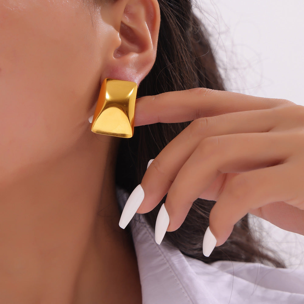 Trend simple retro new 18K gold design sense rectangular earrings women ins wind cold wind titanium steel jewelry