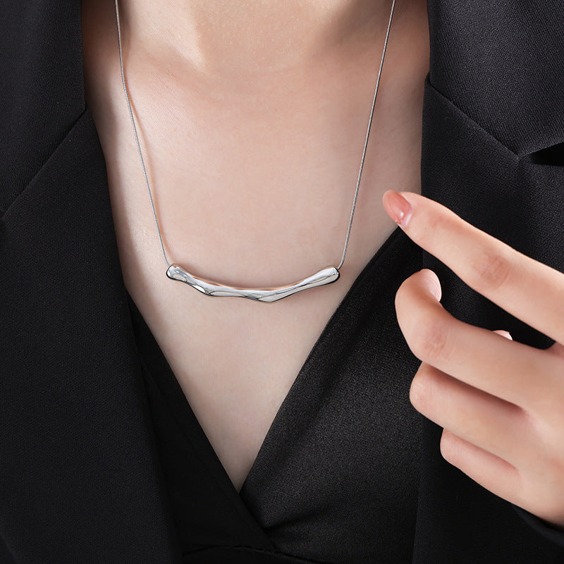 E-commerce popular personality fashion men and women versatile strip irregular pendant cold necklace round snake chain