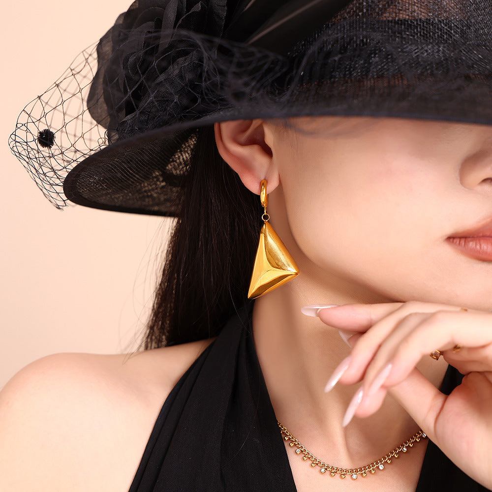 Trend retro style design earrings 18k gold stainless steel triangular three-dimensional pendant earrings spot wholesale
