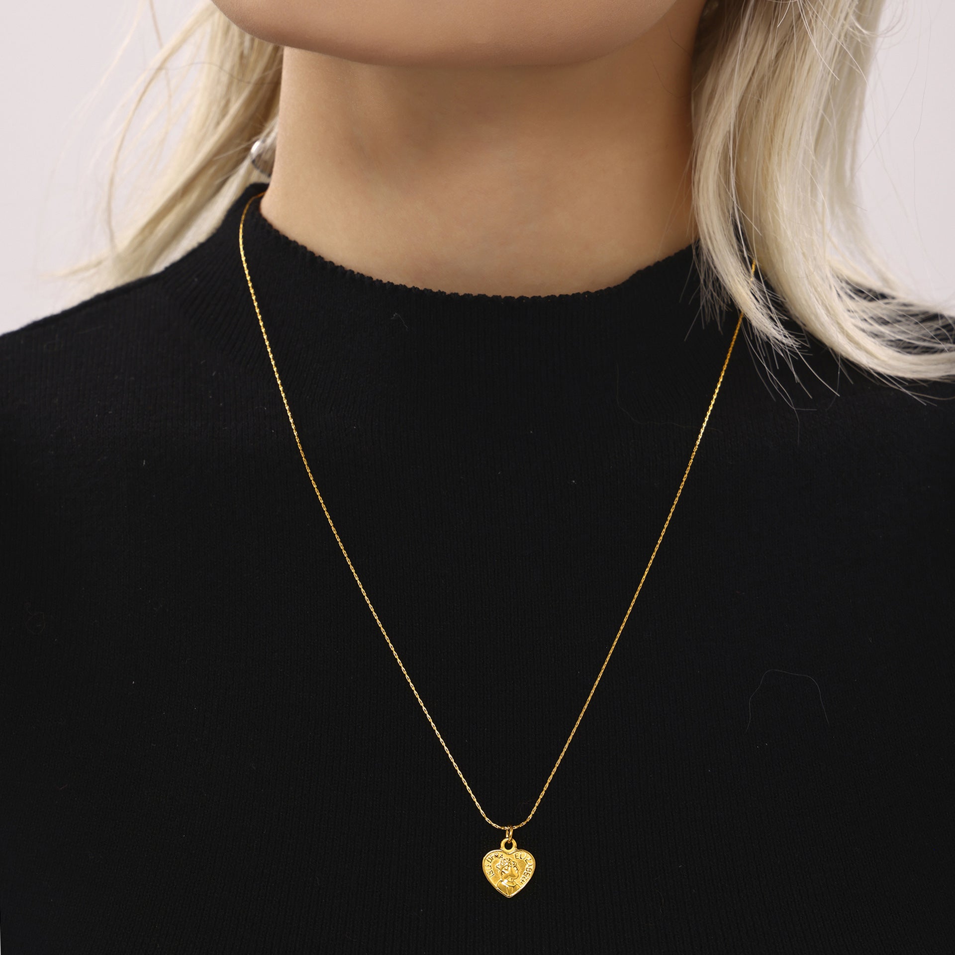 Stainless steel plated 18K real gold ultra-fine S chain love Elizabeth necklace fashion versatile jewelry women's spot