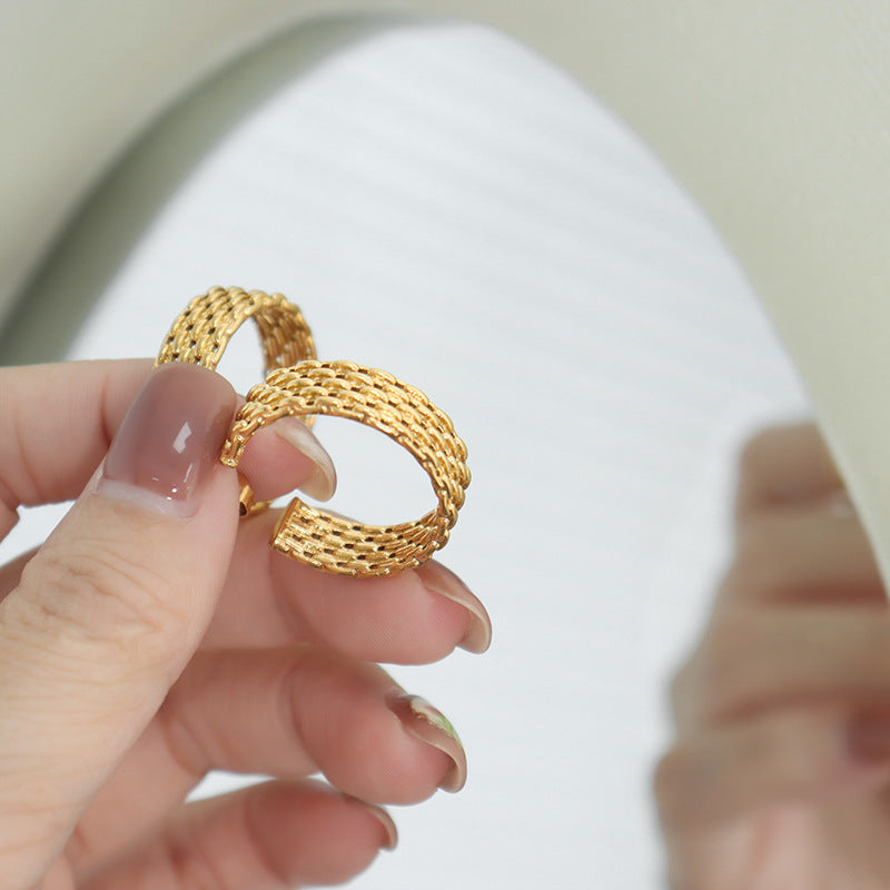 Design light luxury non-fading earrings versatile earrings feminine geometric woven titanium steel electroplated 18K gold stud earrings jewelry pp