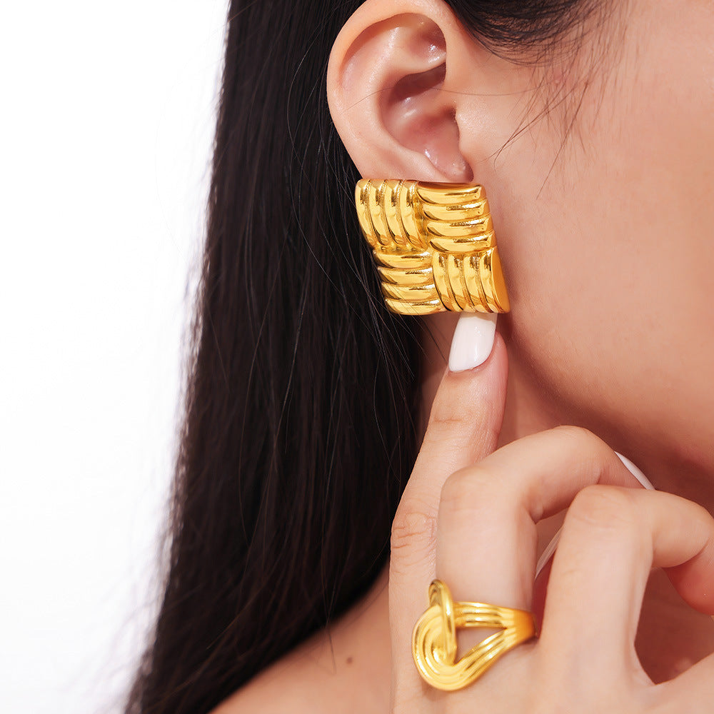 Fashion personality square oblique stripe stainless steel plated 18k gold stud earrings combination spot