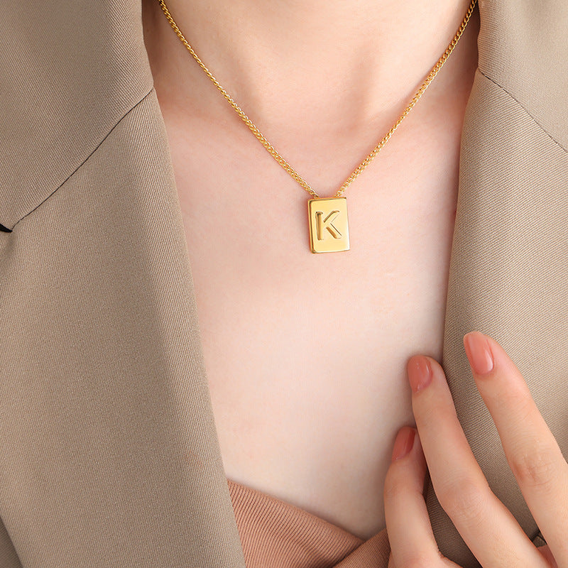 New personalized 26-letter chain square titanium steel gold-plated pendant jewelry women's spot wholesale