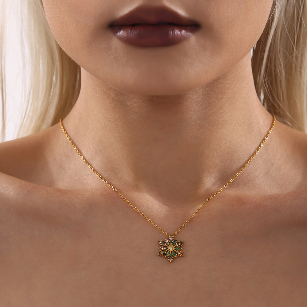 Christmas CNC snowflake super flash zircon pendant collarbone necklace wholesale titanium steel non-fading jewelry women