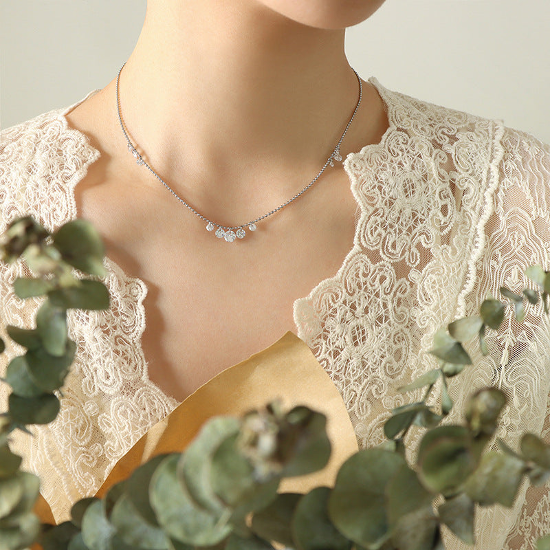 Cold wind retro temperament bright zircon pendant necklace women's personality fashion collarbone chain jewelry