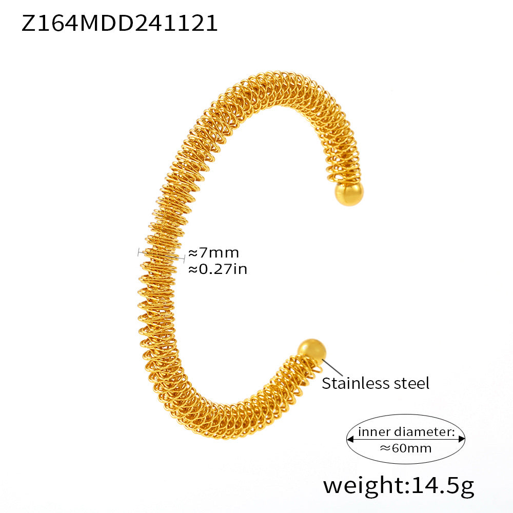 Temperament simple spiral pattern bracelet fashionable personality commuting versatile titanium steel bracelet women color retention spot wholesale