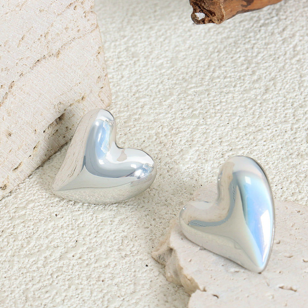 Cold wind temperament elegant romantic highlight love design sense simple versatile titanium steel gold-plated earrings pp