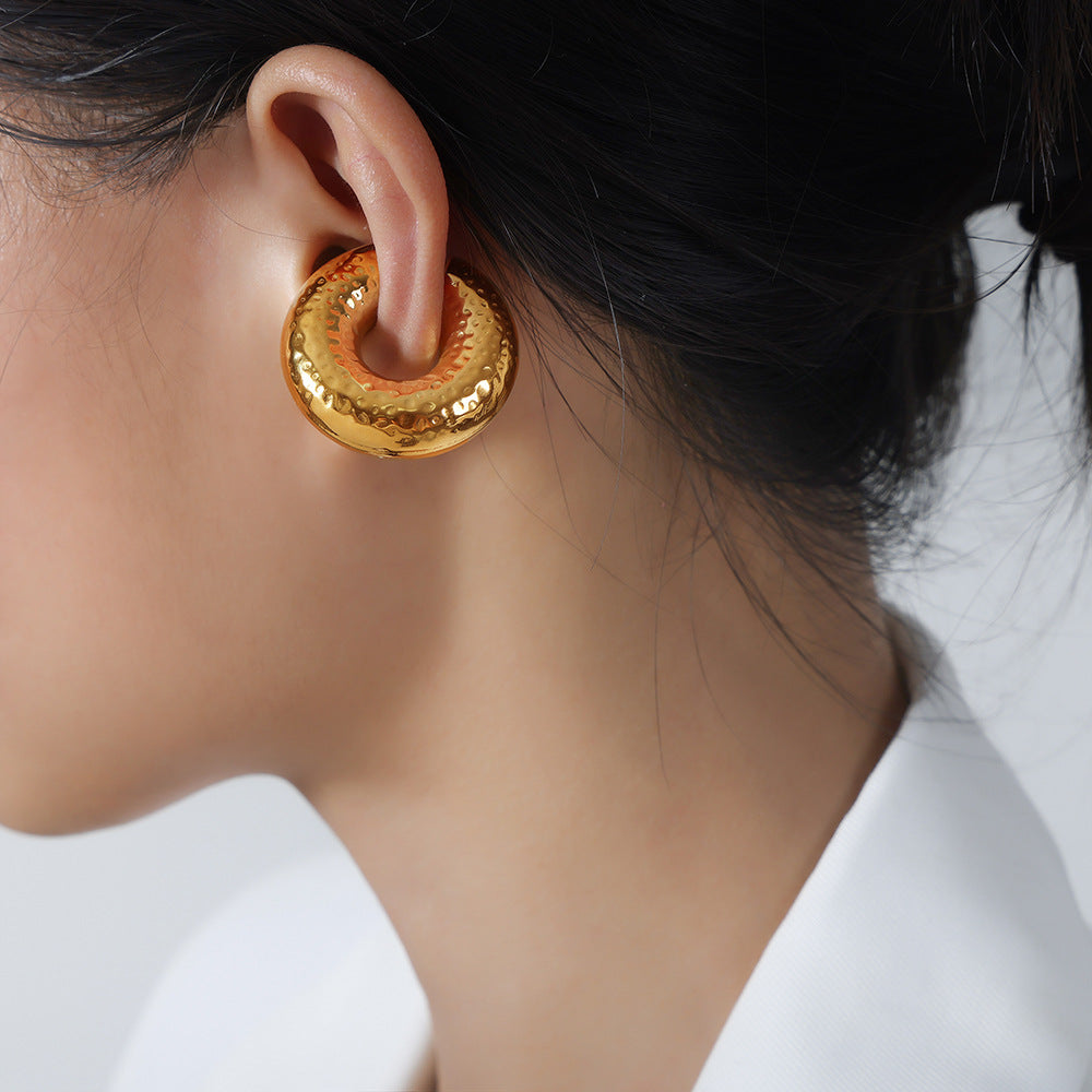 New exaggerated personality fashion versatile titanium steel gold-plated geometric U-shaped striped enamel drip earrings jewelry