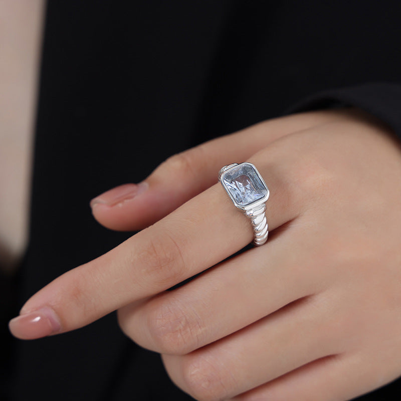 Internet celebrity textured inlaid shining section rectangular zircon light luxury personality high sense titanium steel ring 99