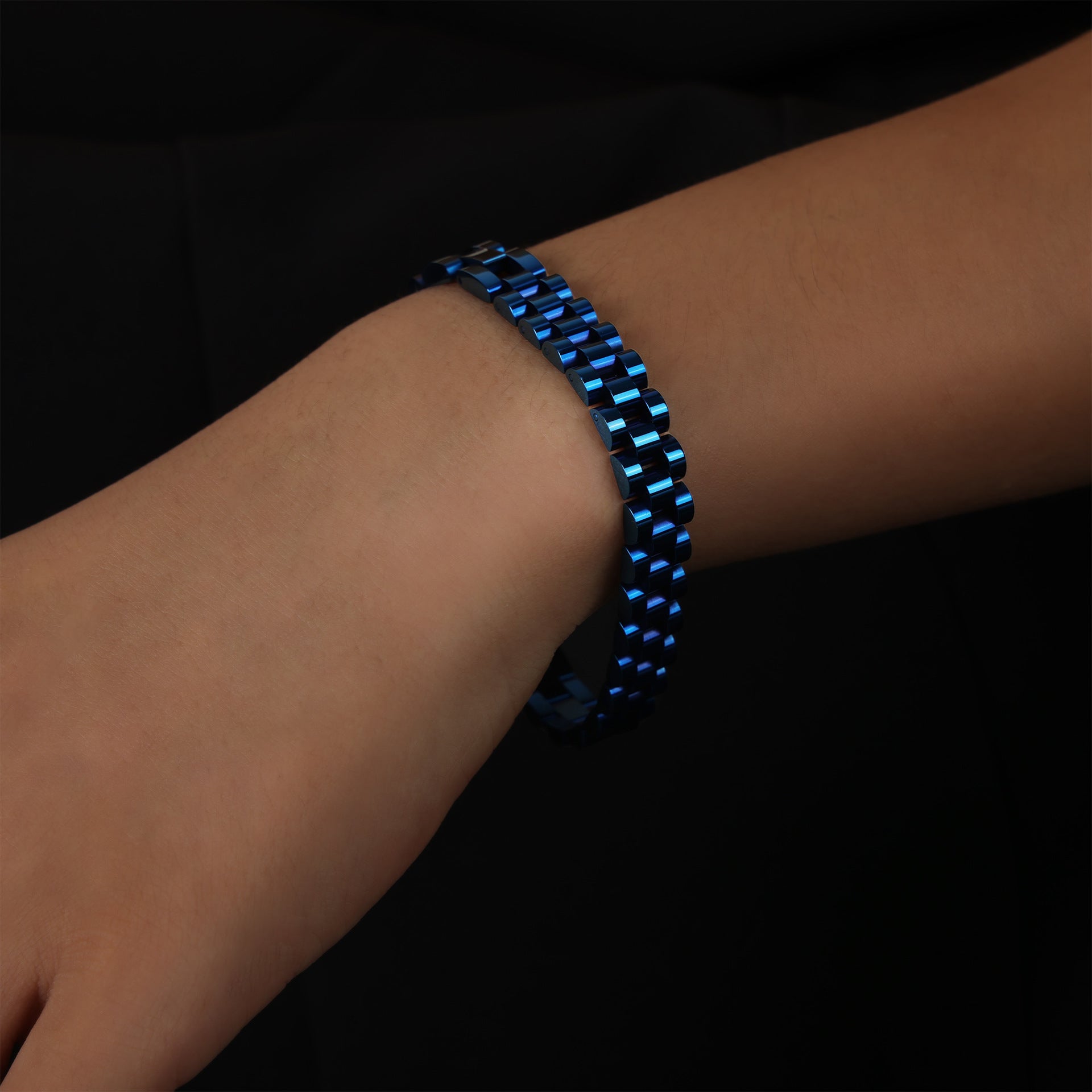 New high-end fashion versatile personality niche design titanium steel gold-plated chain texture bracelet jewelry women