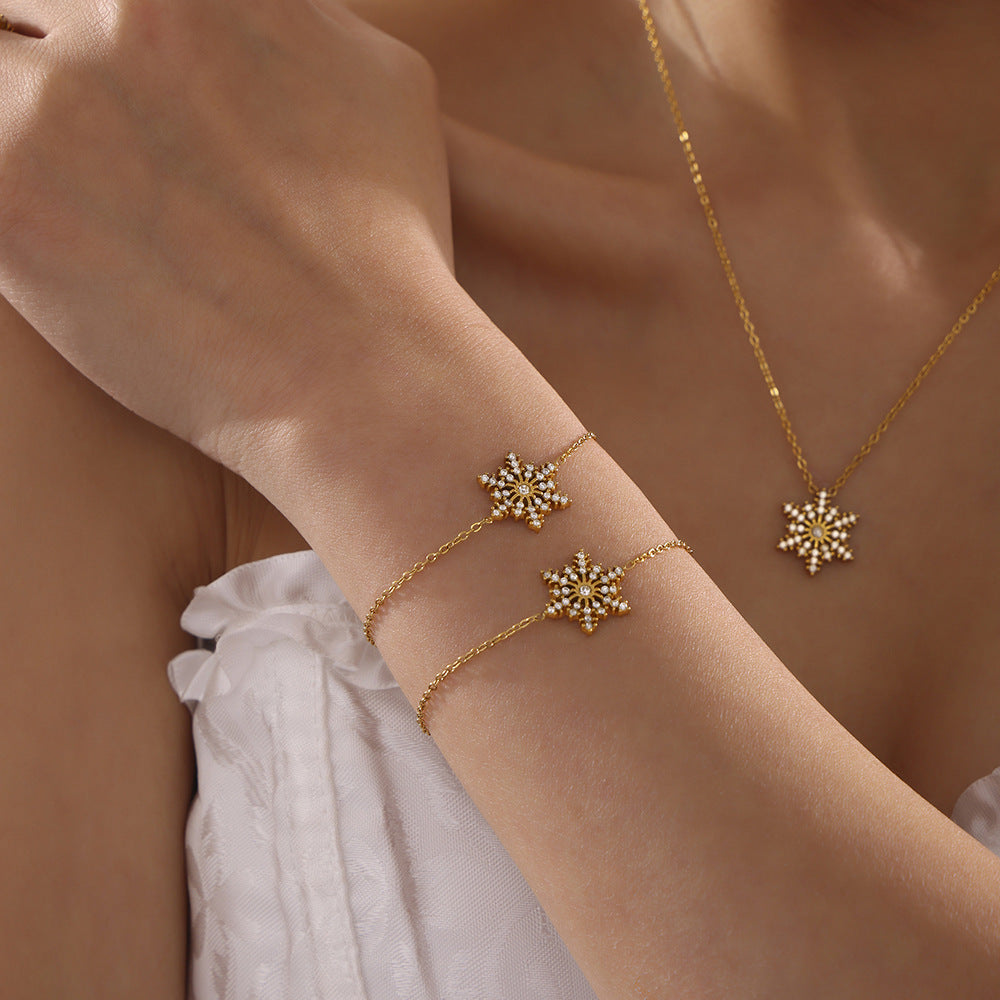 Christmas CNC zircon snowflake super flash bracelet titanium steel PVD electroplated 18K real gold jewelry non-fading female