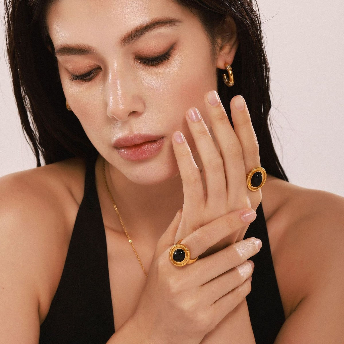 Stainless steel oval black agate ring light luxury ring titanium steel 18K real gold hand jewelry