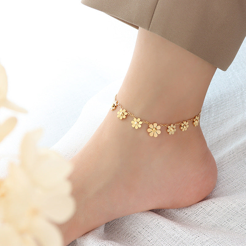 Daisy petal anklet versatile jewelry chain Titanium steel plated 18K real gold non-fading anklet jewelry