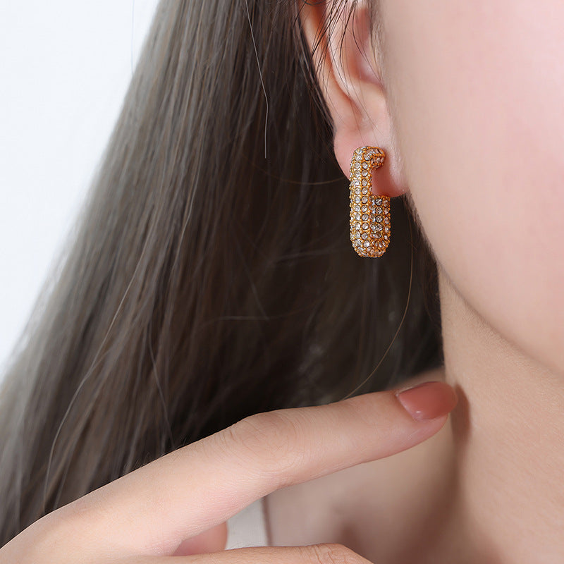 Fashion commuter niche personality inlaid multi-color Czech diamond geometric G-shaped design sense dopamine titanium steel earrings 99