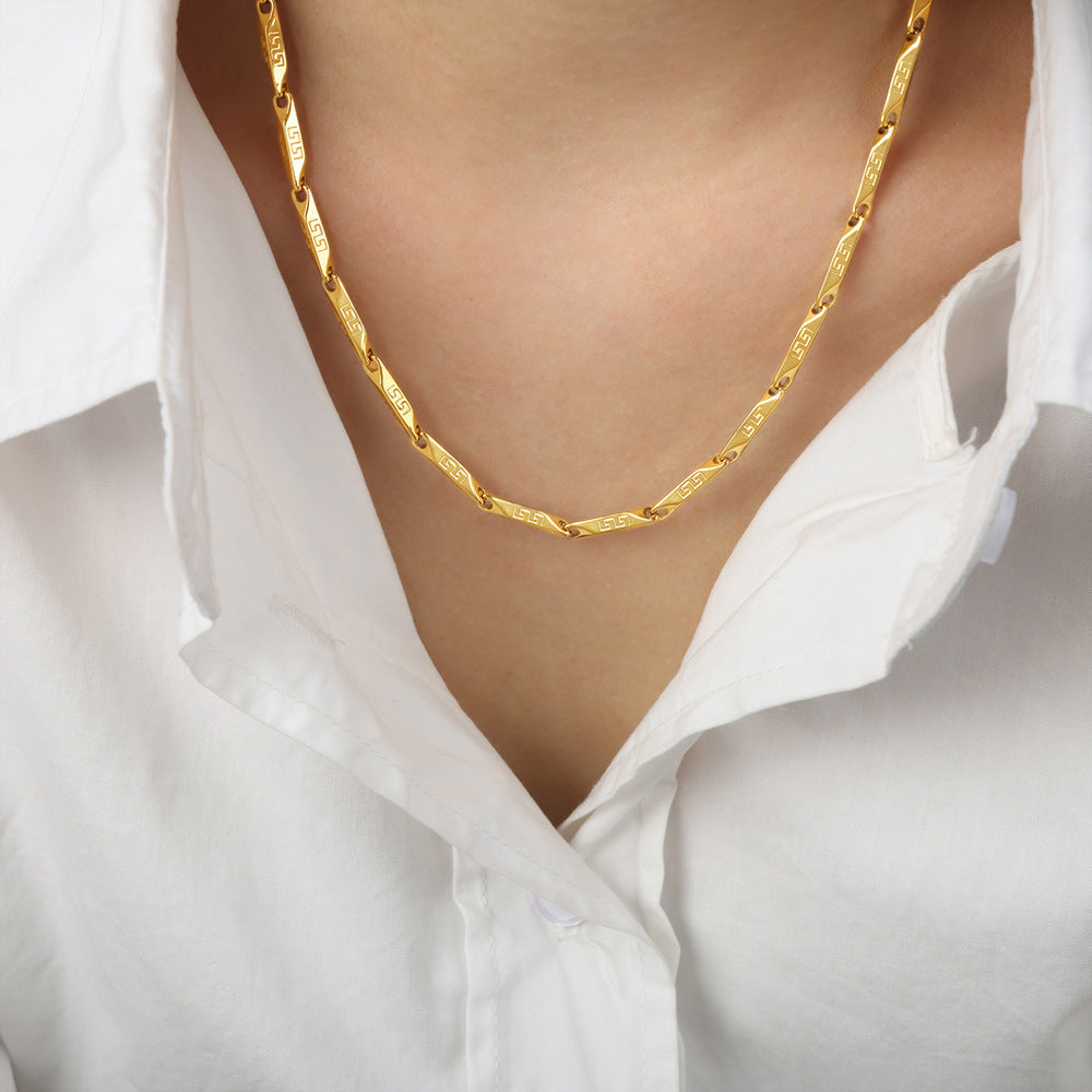 New high-end cold wind niche simple fashion versatile temperament titanium steel gold-plated personalized necklace jewelry