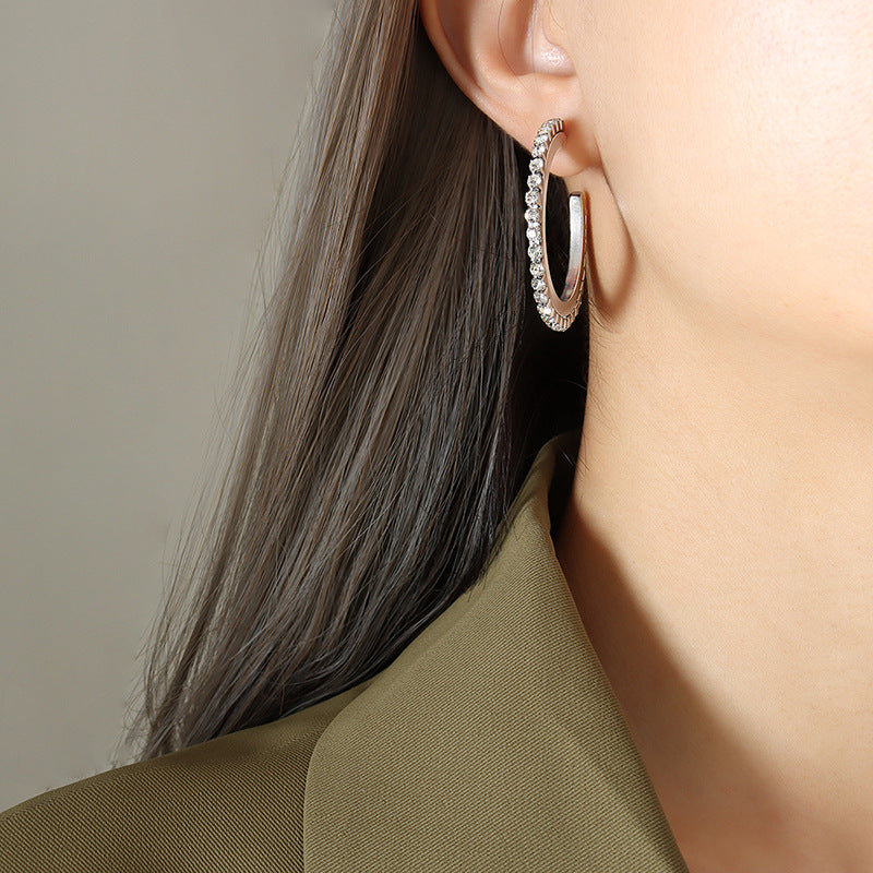 European and American fashion cold wind temperament gypsy black and white zircon earrings female personality earrings celebrity earrings female