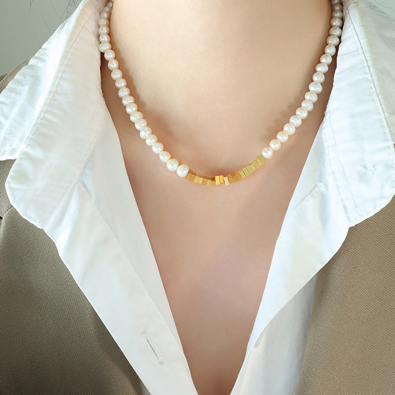 Niche design jewelry French trend fashion triangle pendant splicing freshwater pearl necklace jewelry