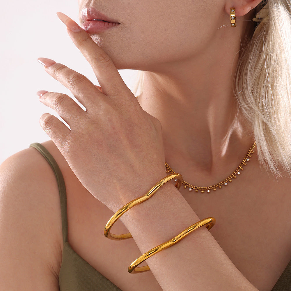 Independent Station Niche Design Sense Love Closed Bracelet Titanium Steel Plated 18k Real Gold Heart Textured Bracelet