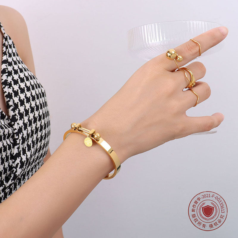 Geometric round card lettering love design bracelet titanium steel plated 18k real gold jewelry Z111