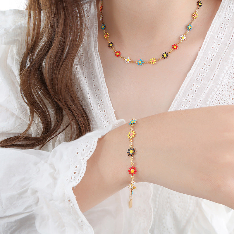 New niche personalized dopamine dripping oil small daisy chain design simple and versatile titanium steel gold-plated jewelry