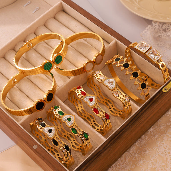 Simple personality niche geometric hollow jewelry texture design sense inlaid diamond design sense titanium steel gold-plated bracelet
