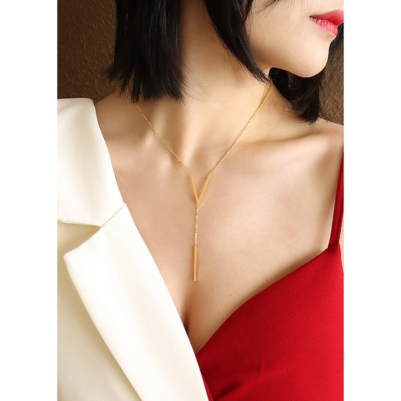 V-shaped long sexy collarbone chain letter necklace titanium steel rose gold non-fading jewelry P094