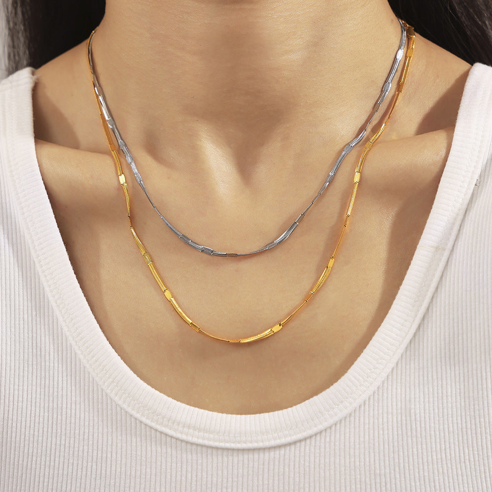 Hot-selling European and American style embossed blade chain, personalized hip-hop trend design, stainless steel plated 18k gold collarbone chain