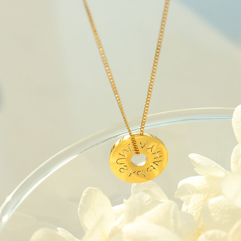 Wind English Hollow Round Brand Pendant Necklace Women's Clavicle Neck Chain Titanium Steel Plated 18k Gold P950pp