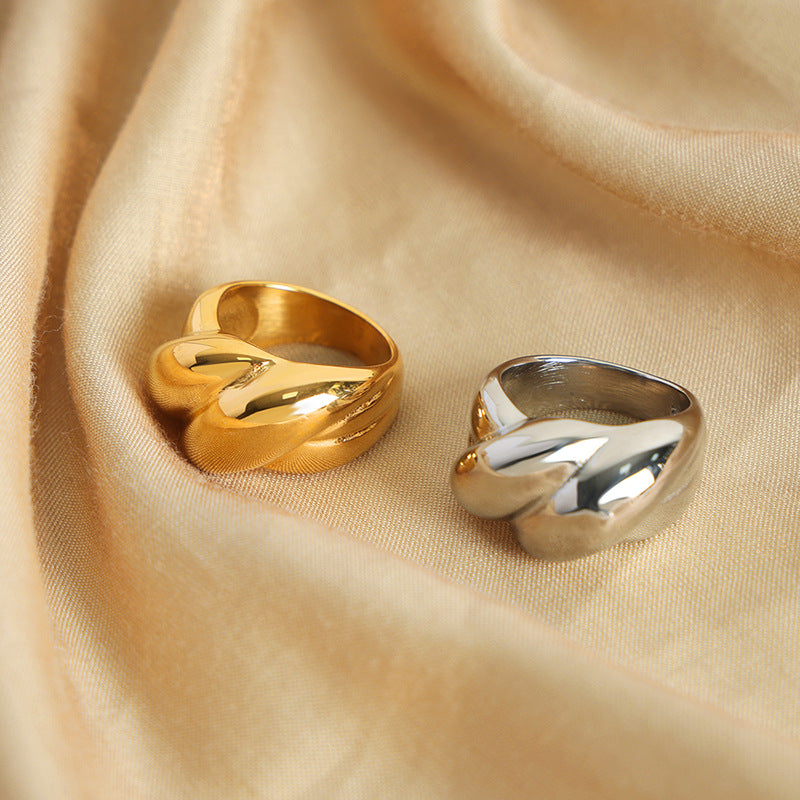 New niche design personality high sense titanium steel gold-plated fashion twist texture ring ring jewelry women