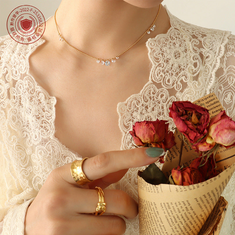 Cold wind retro temperament bright zircon pendant necklace women's personality fashion collarbone chain jewelry