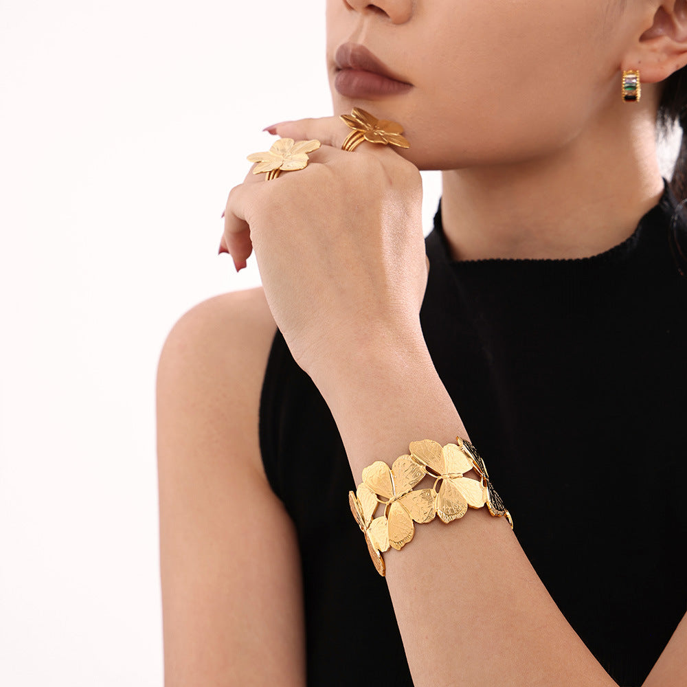 Butterfly exaggerated opening bracelet stainless steel plated 18k gold temperament elegant light luxury bracelet women