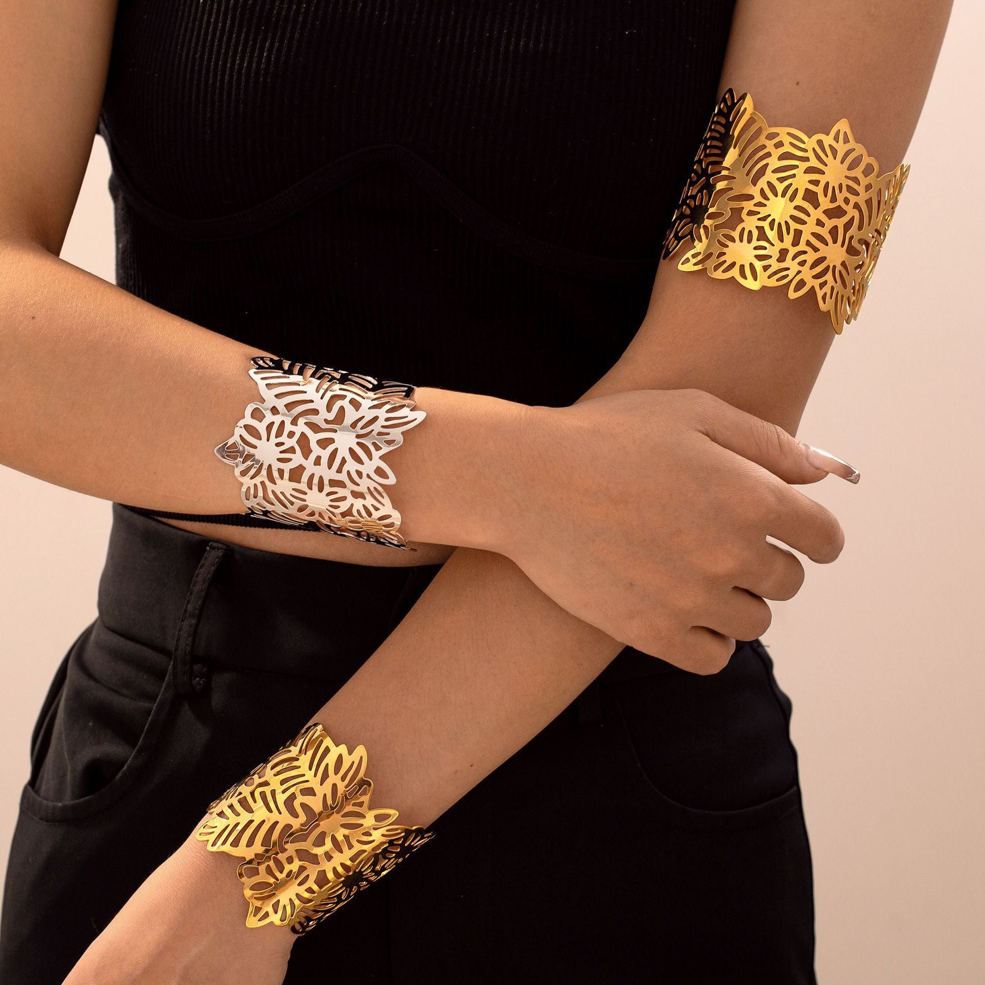 Flower leaf splicing opening bracelet titanium steel plated 18k gold personality exaggerated geometric hollow jewelry pp