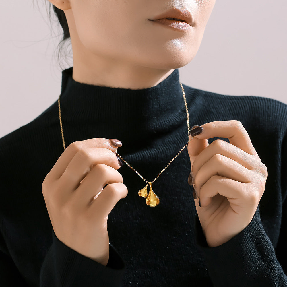 Water drop pendant necklace women's new simple and versatile stainless steel gold-plated sweater chain jewelry wholesale