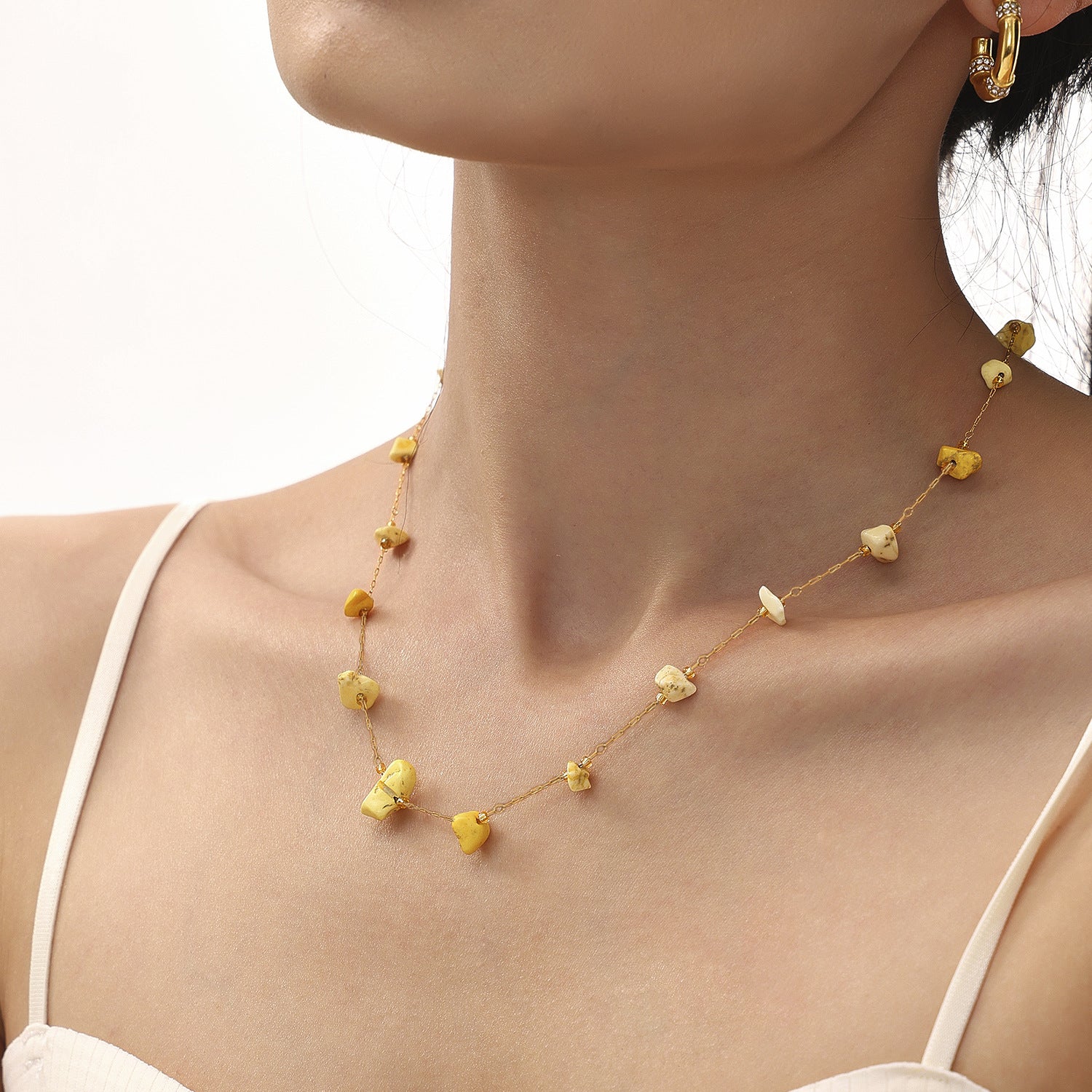 Candy color natural stone collarbone necklace niche design sense titanium steel color retention sweet neck chain jewelry women