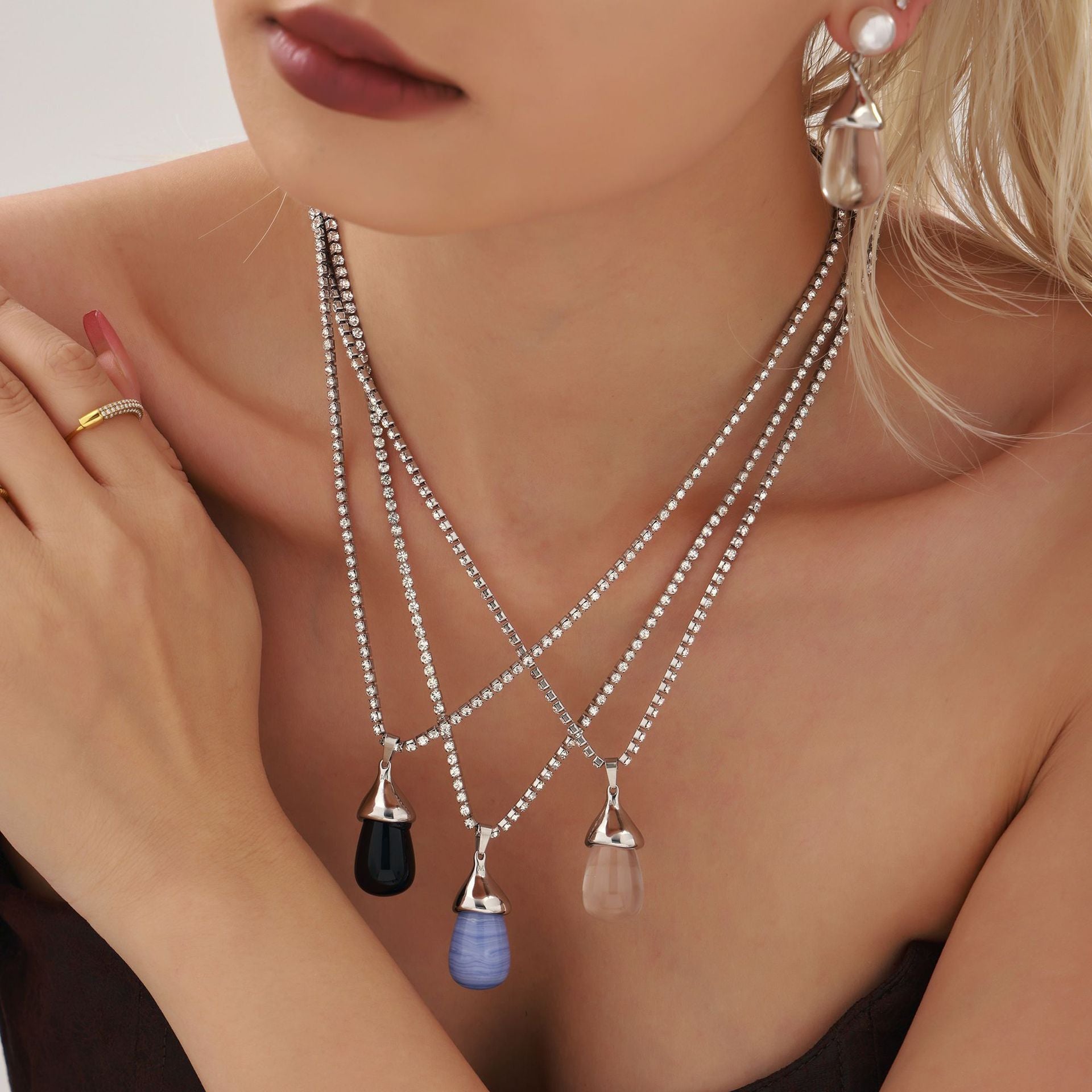 Stainless steel color zircon chain resin water drop collarbone necklace light luxury temperament necklace spot female