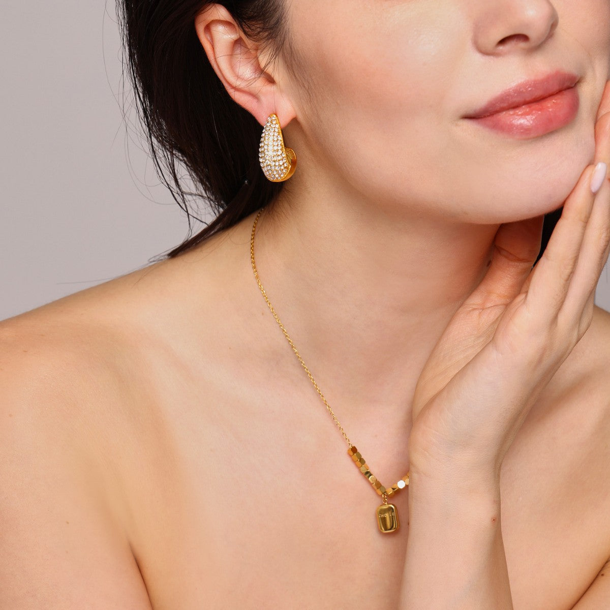 Water drop diamond earrings French small square engraving English square brand pendant necklace daily accessories women