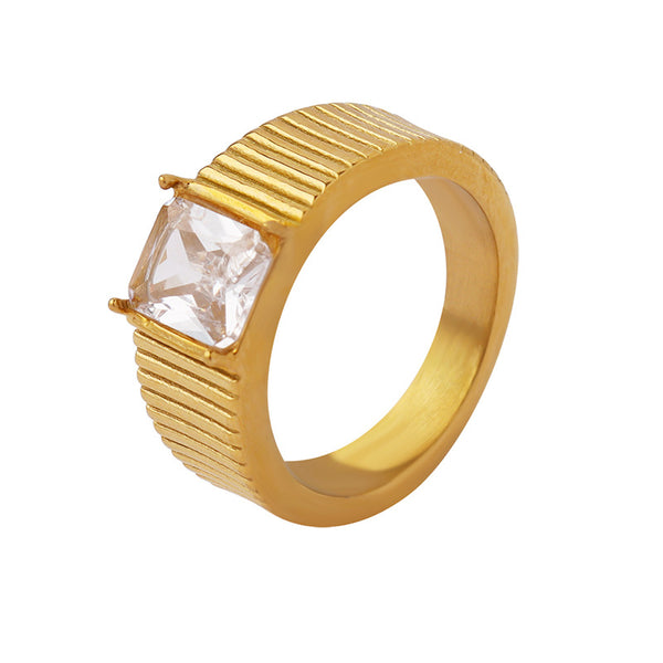 Hot-selling couple's retro style temperament inlaid zircon ring, titanium steel plated 18K gold ring does not fade