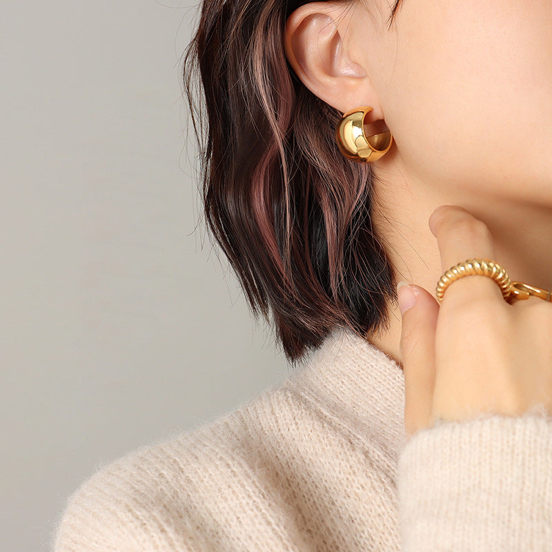 Jewelry geometric smooth C-shaped earrings fashionable niche does not fade does not fade gold-plated ear jewelry wholesale