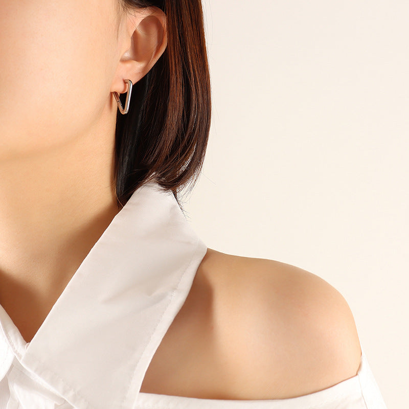 Plain circle niche versatile design titanium steel gold-plated earrings women's Korean trendy new ear jewelry spot 99