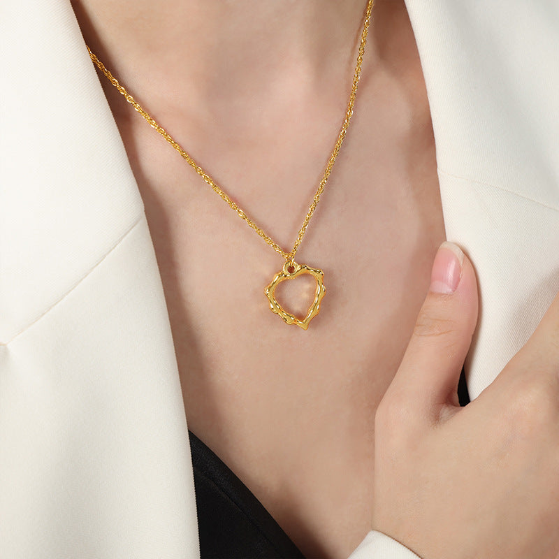 New simple niche design fashionable versatile irregular love titanium steel gold-plated pendant necklace jewelry female pp