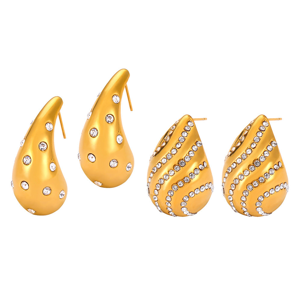 Retro niche light luxury earrings with diamond design feeling, water drop studs, titanium steel gold-plated small fragrant versatile earrings