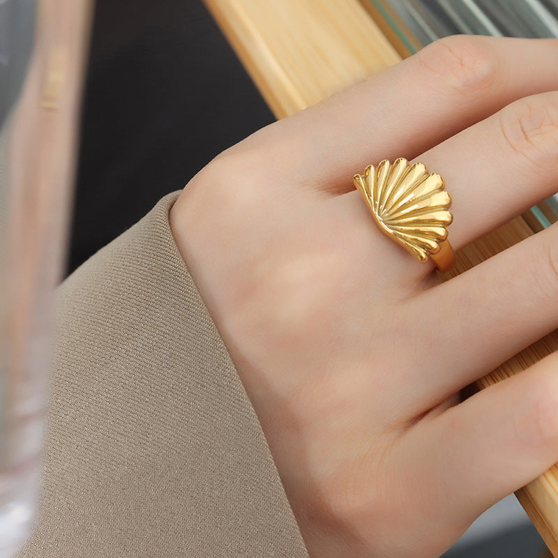 Factory direct sales marine breath personalized scallop ring niche creative design elegant temperament titanium steel gold-plated ring