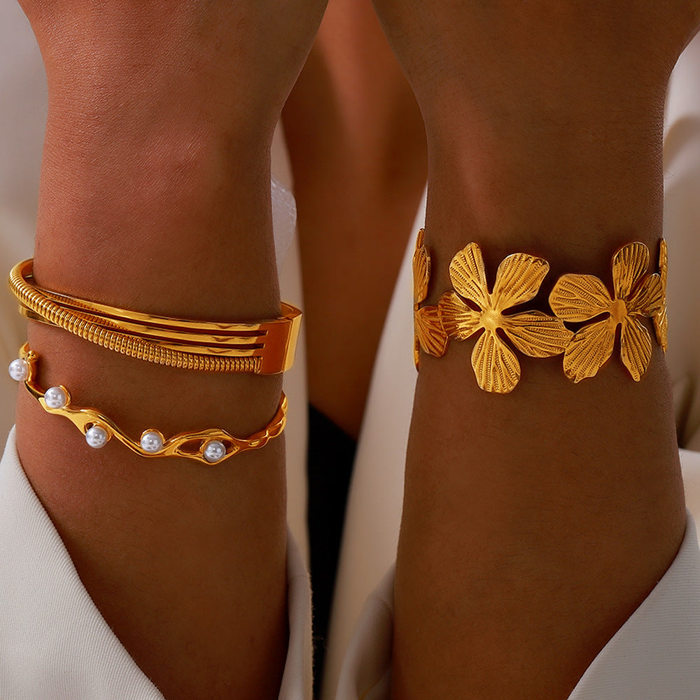 Personalized niche texture design bracelet 18K gold-plated non-fading light luxury temperament jewelry women's wholesale