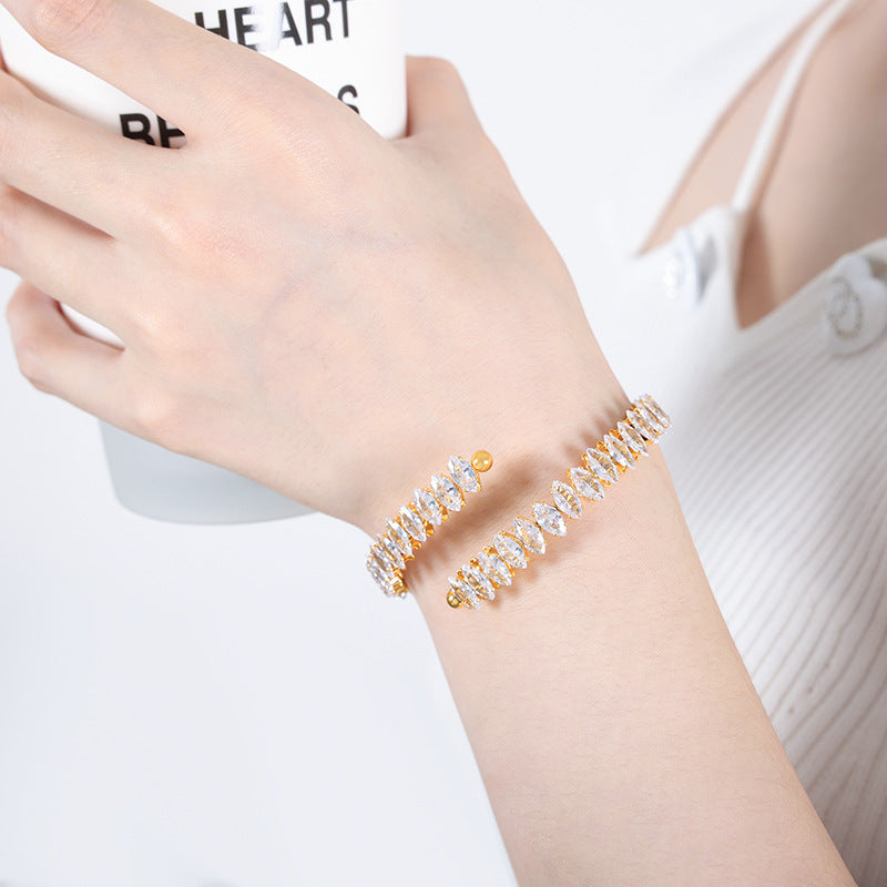 Specially for full diamond zircon shining soft wire elastic bracelet, non-fading titanium steel bracelet popular spot wholesale 99