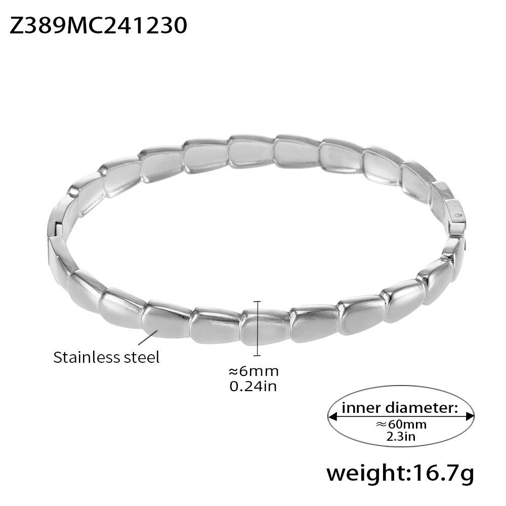 Titanium steel bracelet light luxury PVD electroplating 18K real gold European and American trend Bracelet bracelet combination spot
