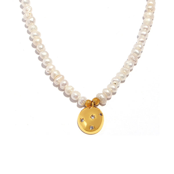 Court style retro geometric pendant, freshwater pearl necklace temperament versatile princess collarbone chain necklace, wholesale by manufacturers