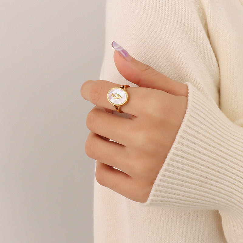 Trend cold wind copper material white sea shell open ring niche light luxury temperament jewelry A316